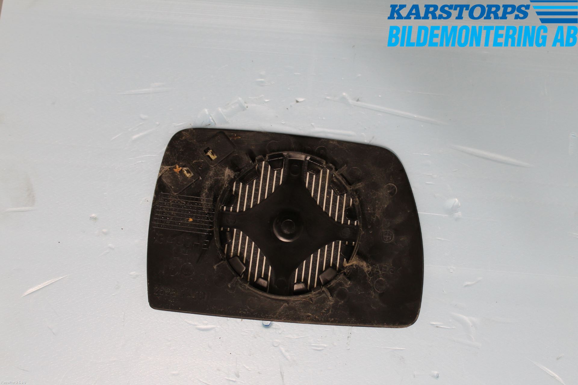 BMW X3 E83     03-10 Spegelglas Vä