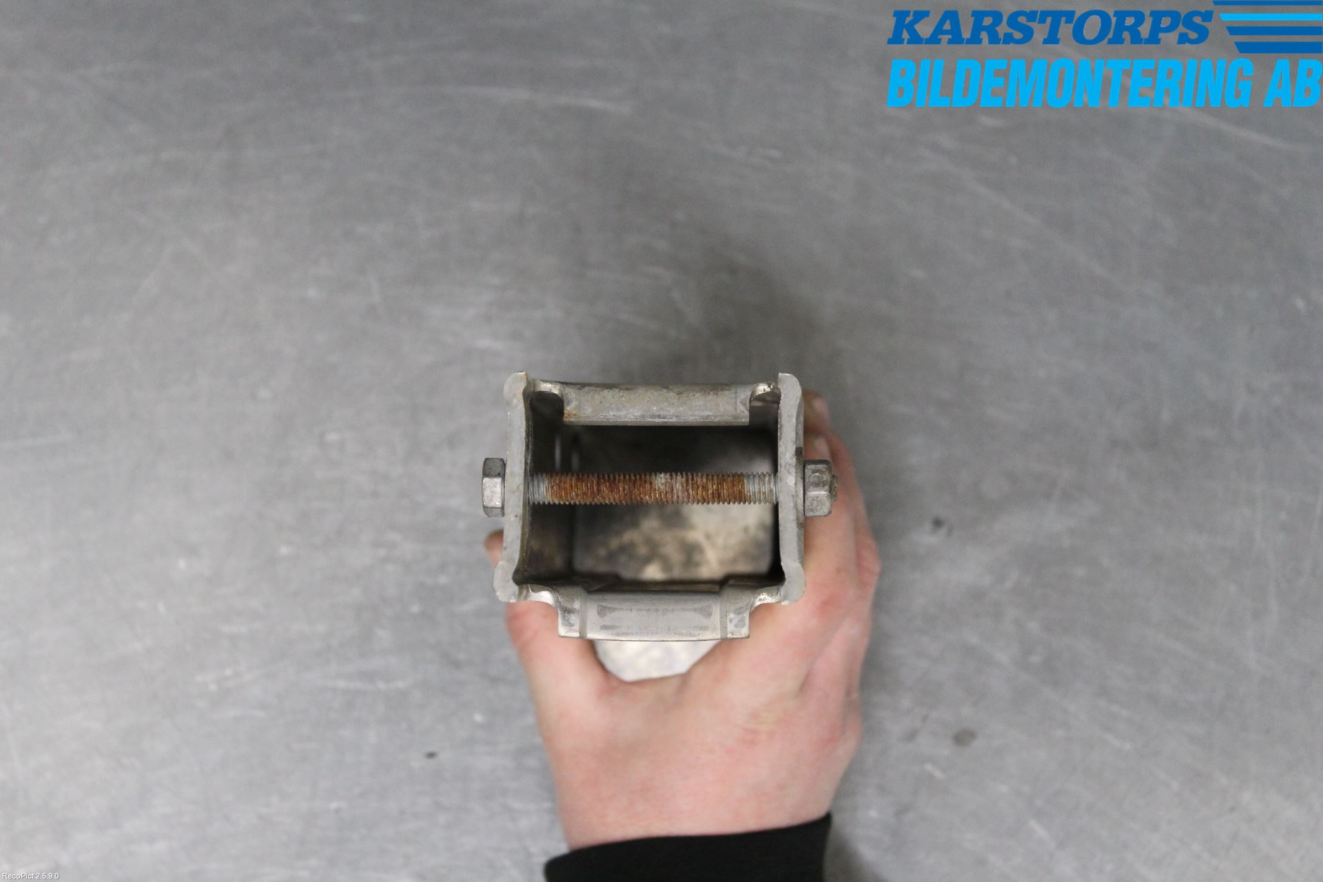 Audi A6/S6     05-11 Stötfångarbärjärn Bak