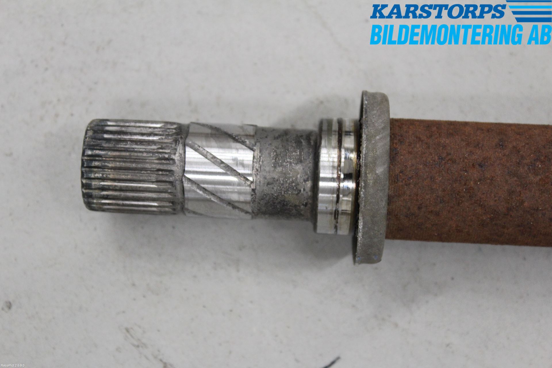 Renault CLIO III  09-12 Drivaxel Fram Höger