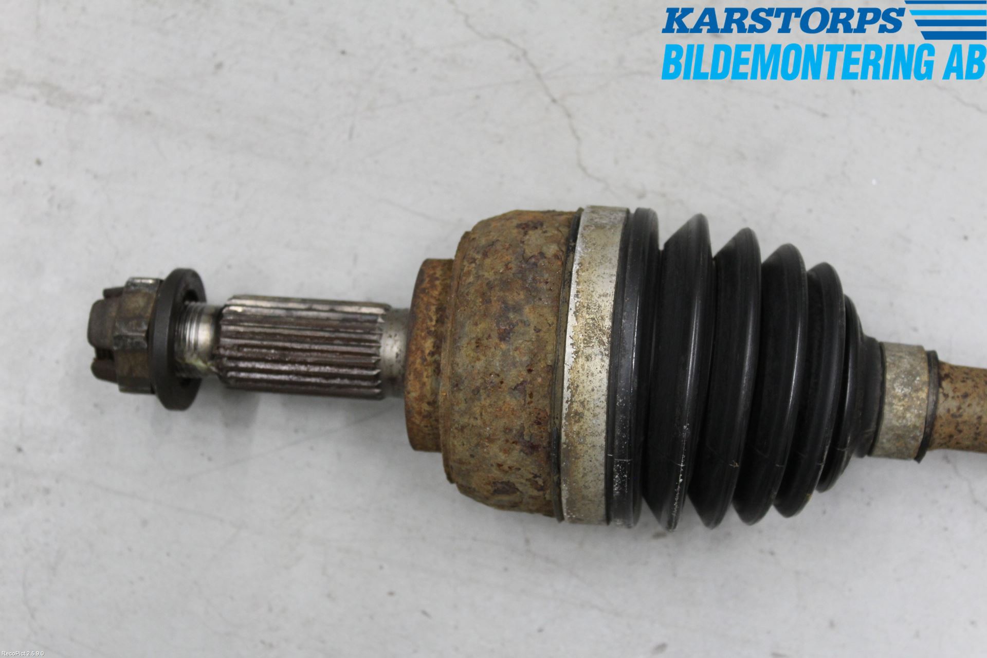 Renault CLIO III  09-12 Drivaxel Fram Vänster