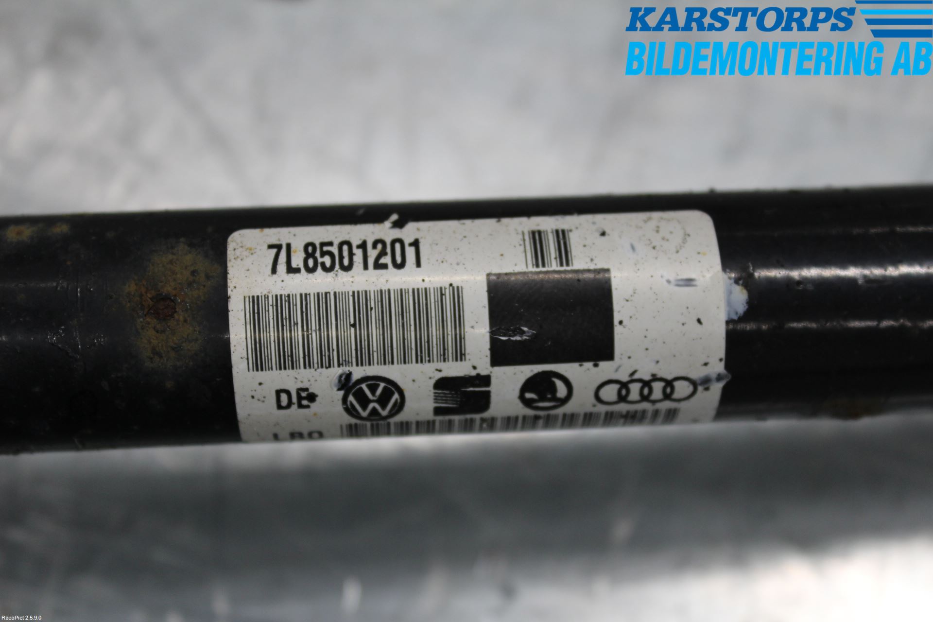 Audi Q7/SQ7 Drivaxel Bak Vänster