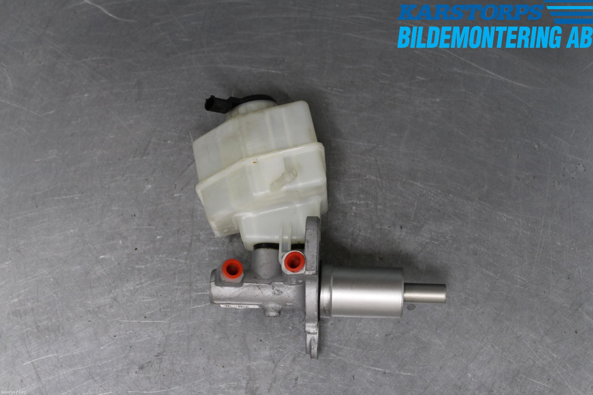 BMW X3 E83     03-10 Broms Huvudcylinder