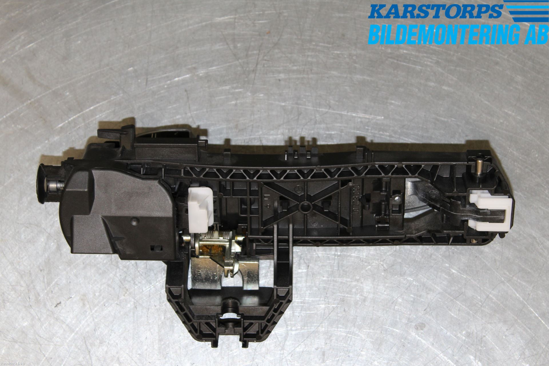 Mercedes-Benz MB E-KLASS (W212) 09-16 Dörrhandtag Yttre Vä