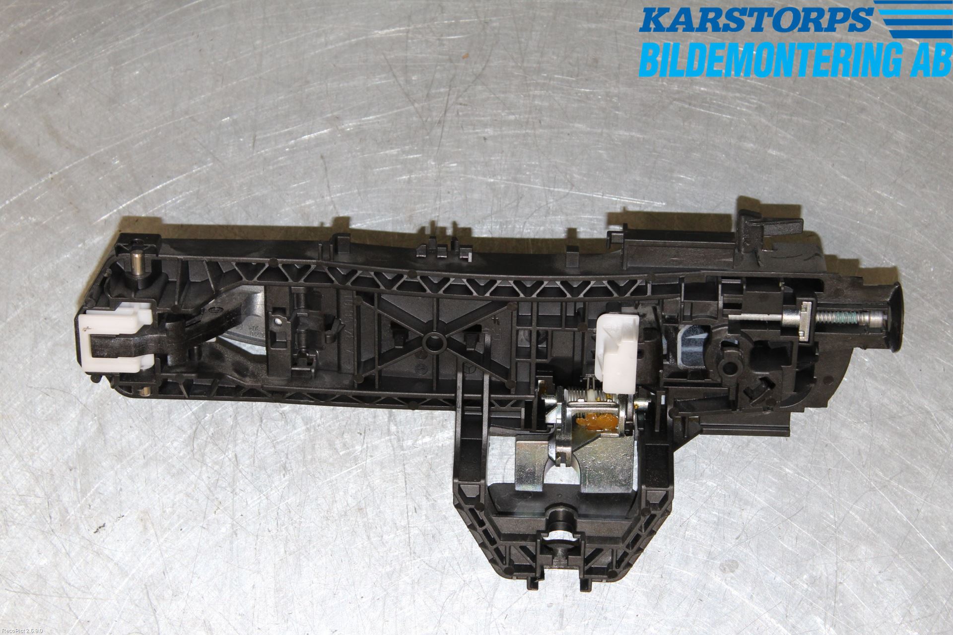Mercedes-Benz MB E-KLASS (W212) 09-16 Dörrhandtag Yttre Hö