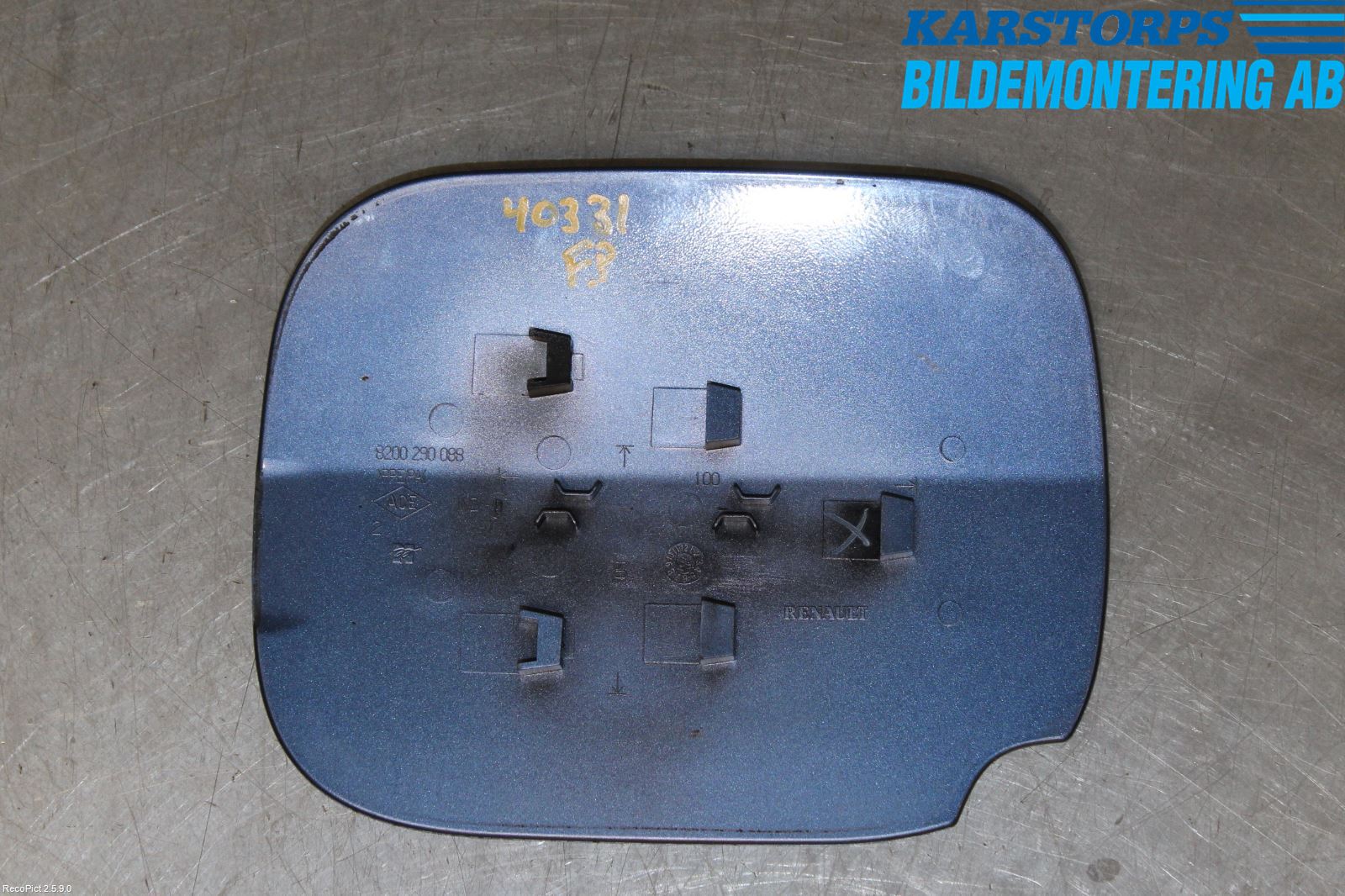 Renault CLIO III  09-12 Tanklucka