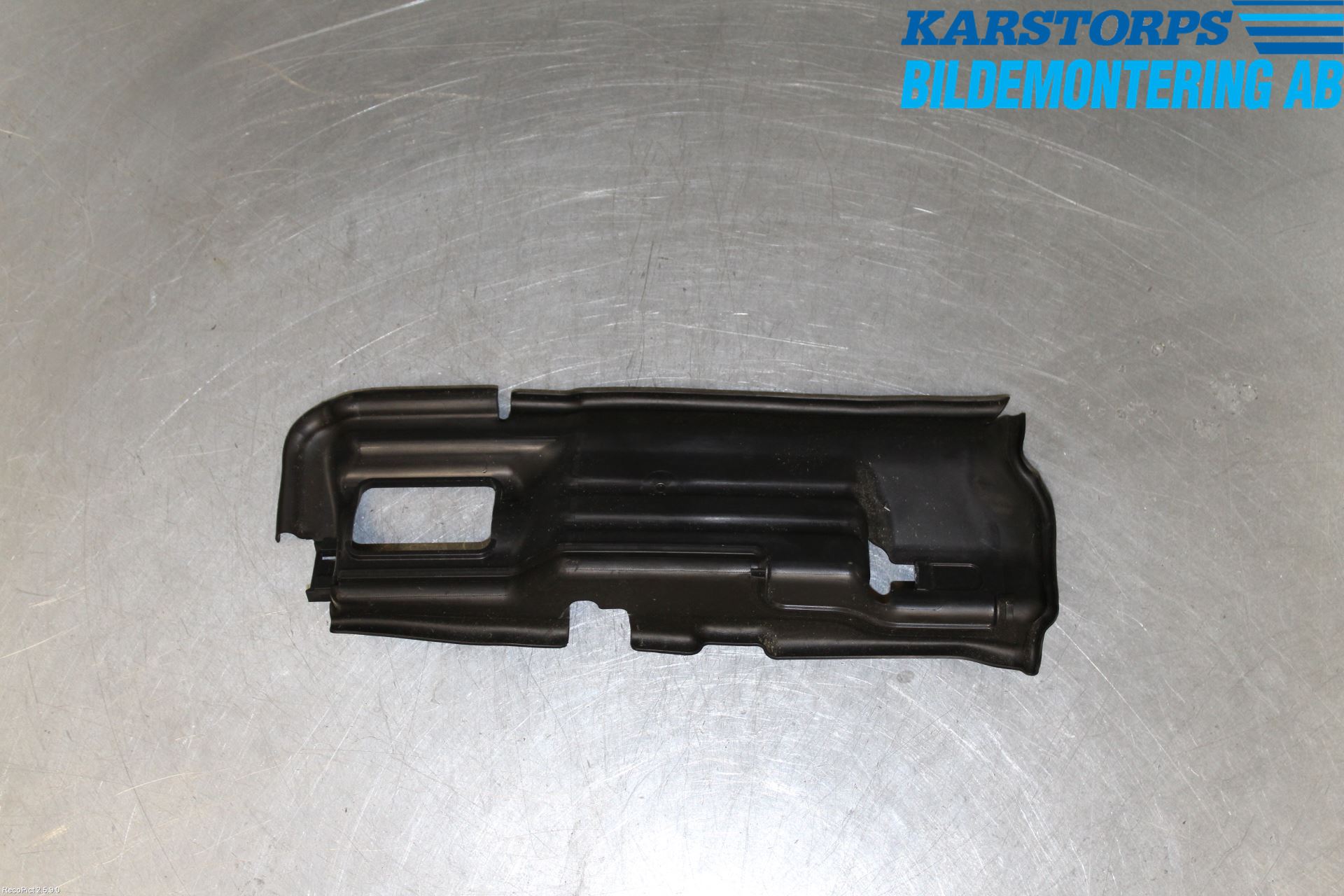 Volvo V70 14-16 Deflektor Plåt-Plast Kylning