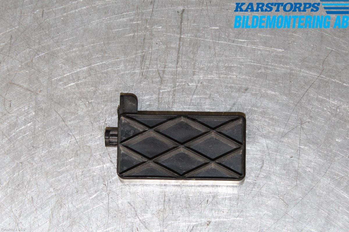 Volvo XC70 14-16 Kylarfäste-Ram-Balk