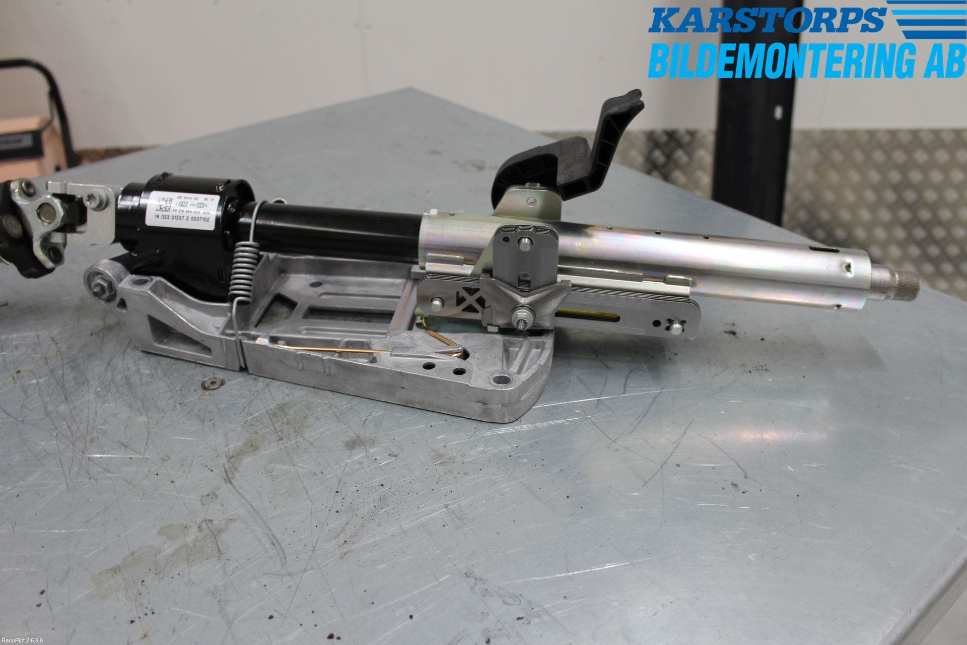 Mercedes-Benz MB E-KLASS (W212) 09-16 Rattaxelagg Justerbart