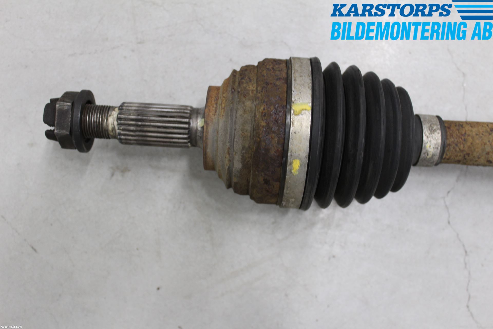 Renault CLIO III  09-12 Drivaxel Fram Höger