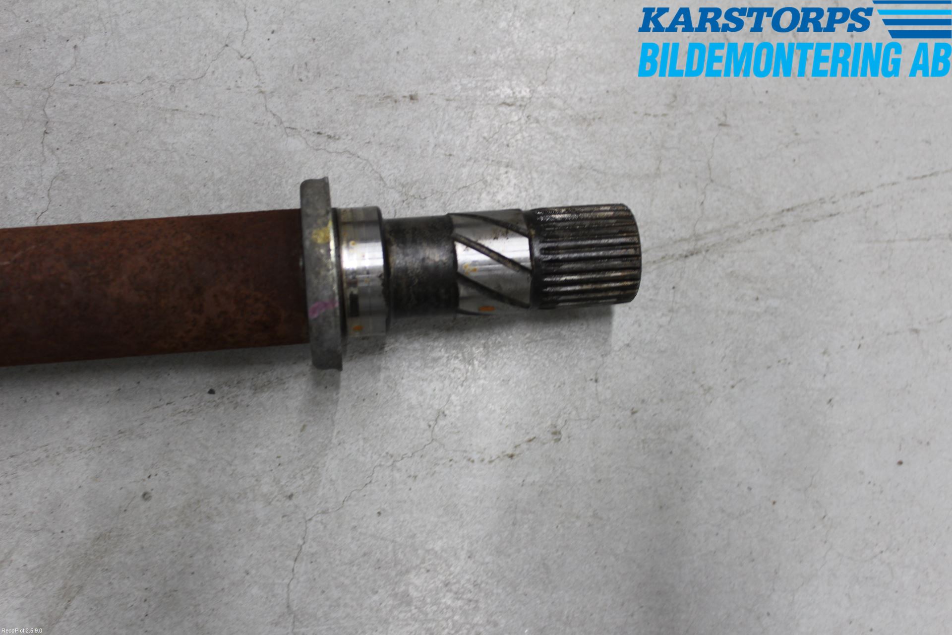 Renault CLIO III  09-12 Drivaxel Fram Höger