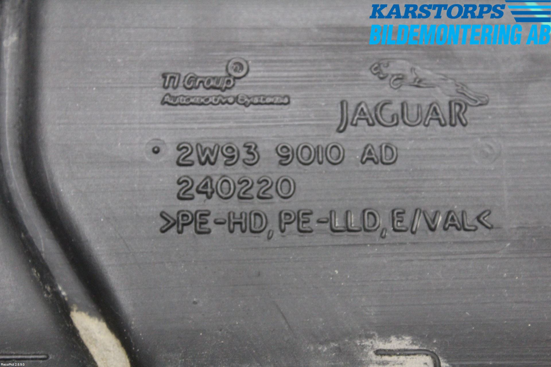 Jaguar XJ X350        03-09 Bränsletank Insprutning