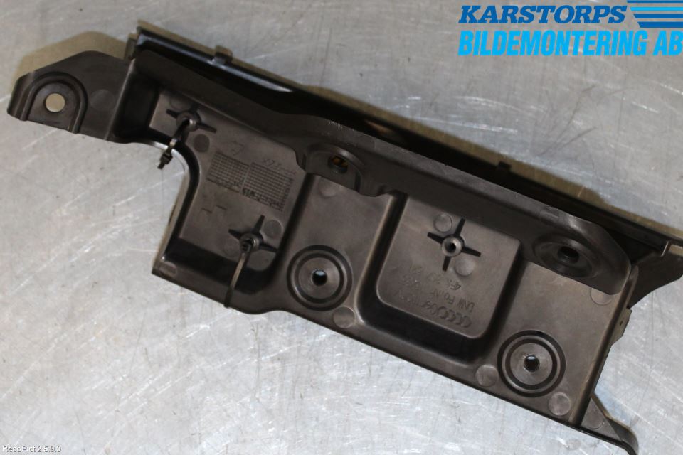 Audi A6/S6     05-11 Stötfångarfäste Bak Vä