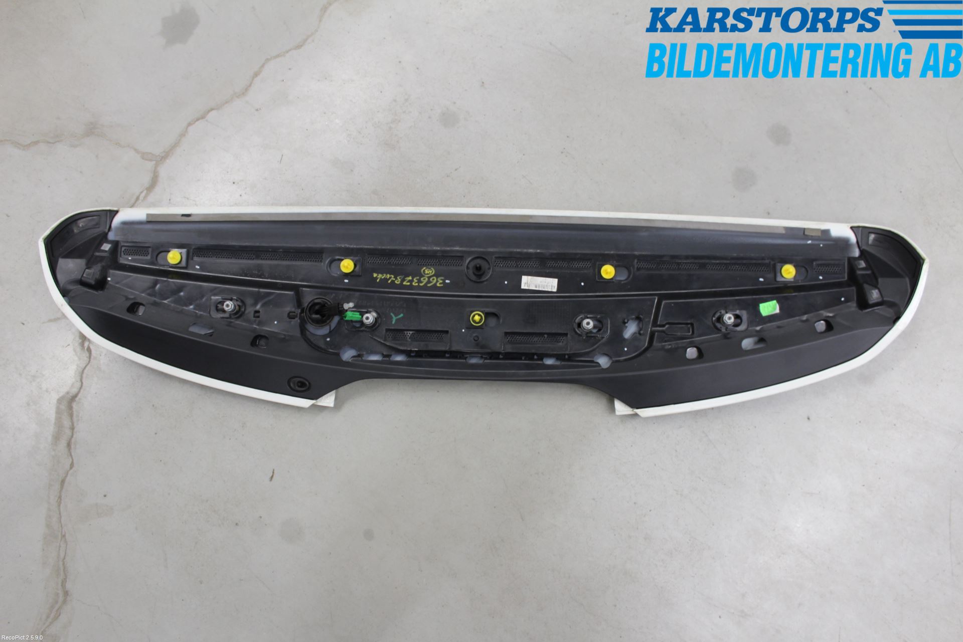 Volvo V60 11-13 Spoiler Baklucka