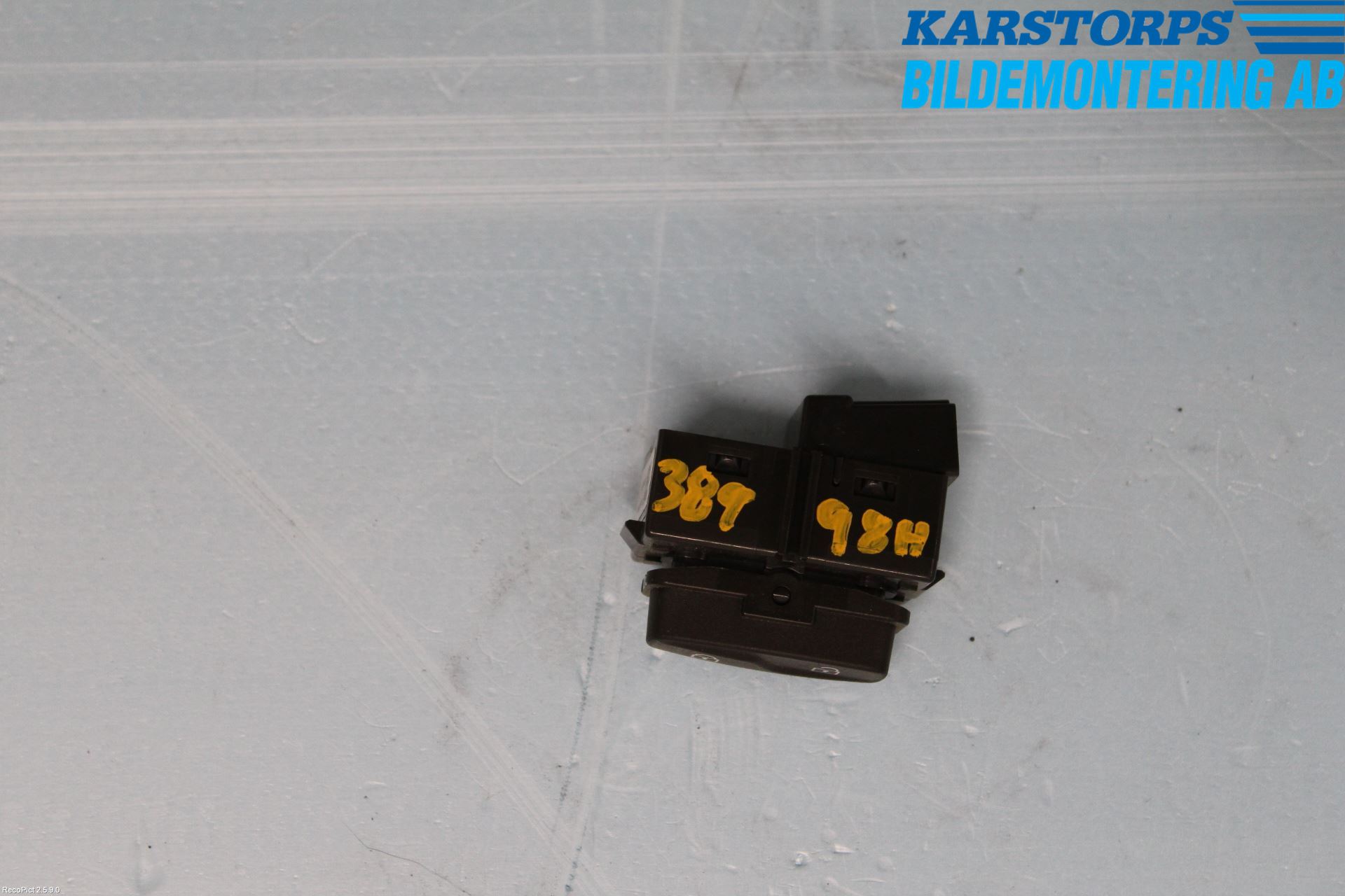 Volvo V70 08-13 Strömställare Centrallås