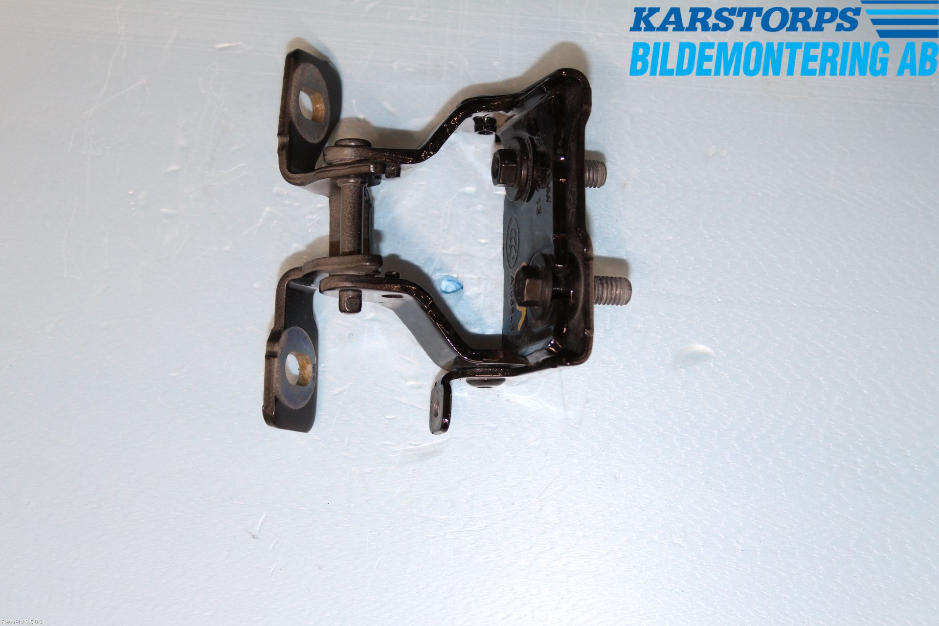 BMW 1 F20/F21 11-19 Bakluckegångjärn Vä