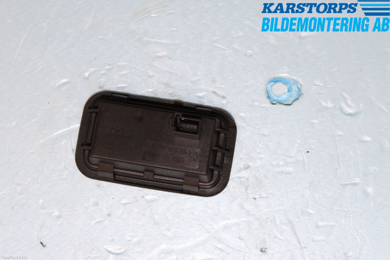 Mercedes-Benz MB E-KLASS (W212) 09-16 Strömställare Baklucka