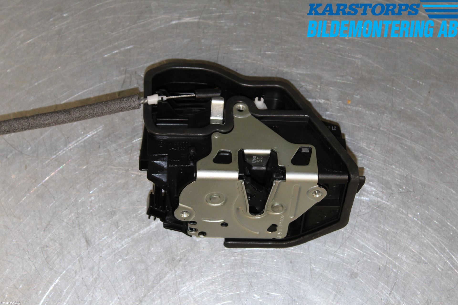 BMW 3 F30/F31/F80 12-19 Låskista-Dörrlås