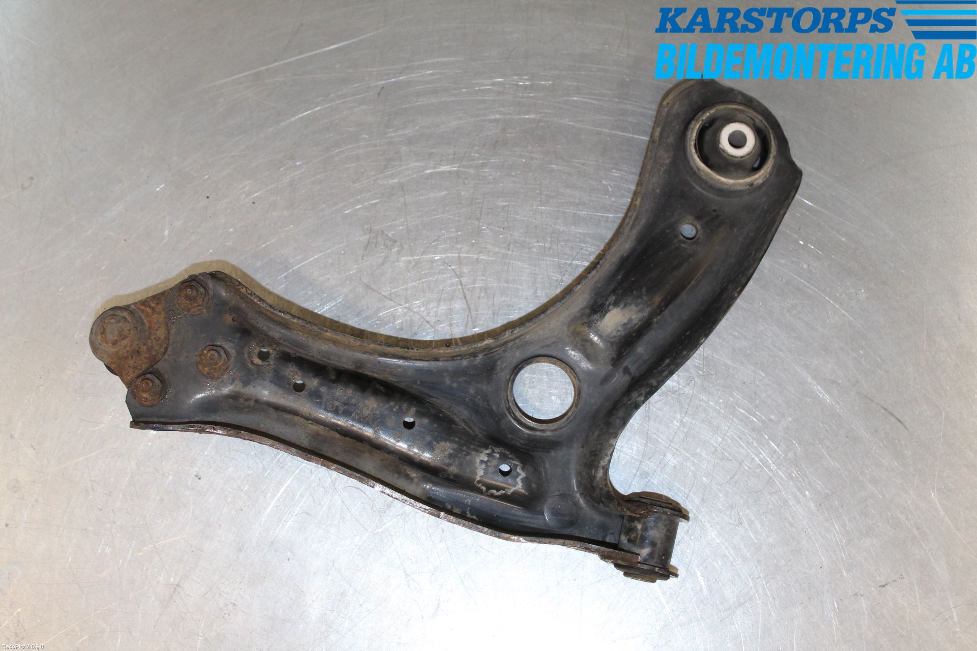 Skoda ROOMSTER Bärarm Fram Undre Vä