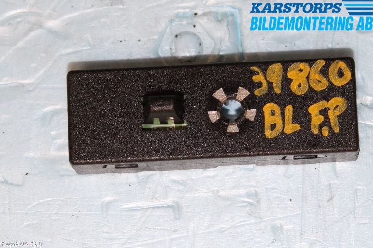 Volvo V60 11-13 Antennförstärkare