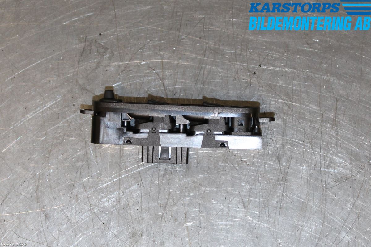 Volvo V50 04-07 Strömställare Elhiss