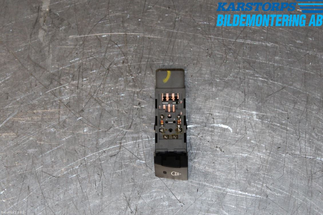 Kia CARNIVAL Strömställare Elruta