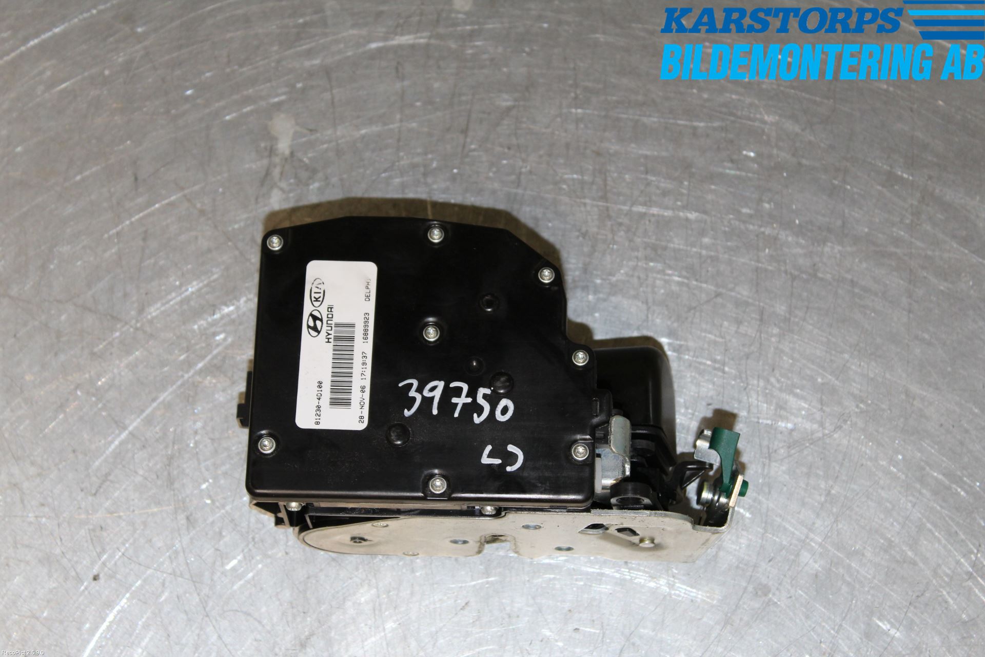 Kia CARNIVAL Låskista Baklucka