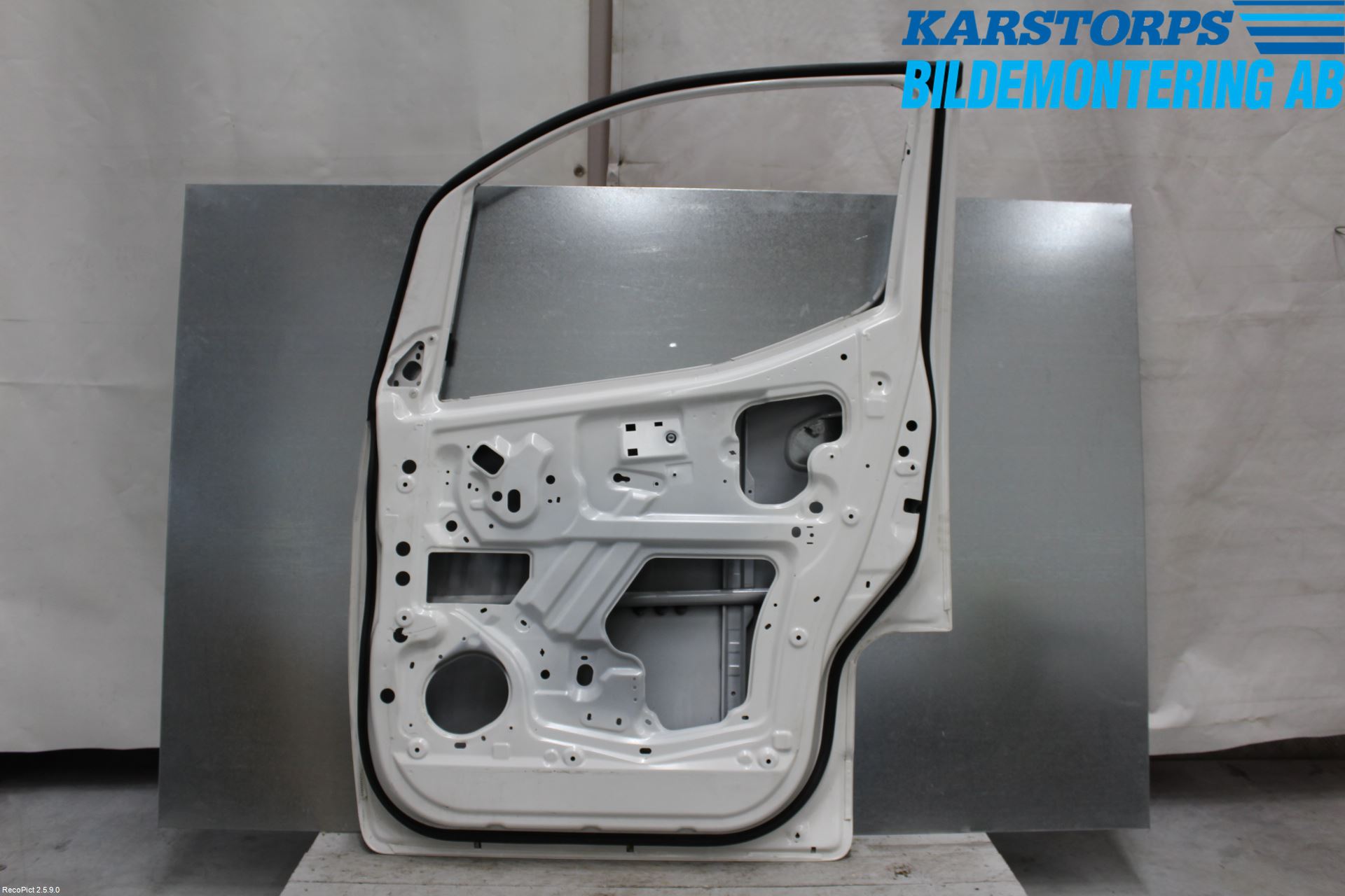 Nissan NV200/NV200 COMBI Dörr Fram Höger