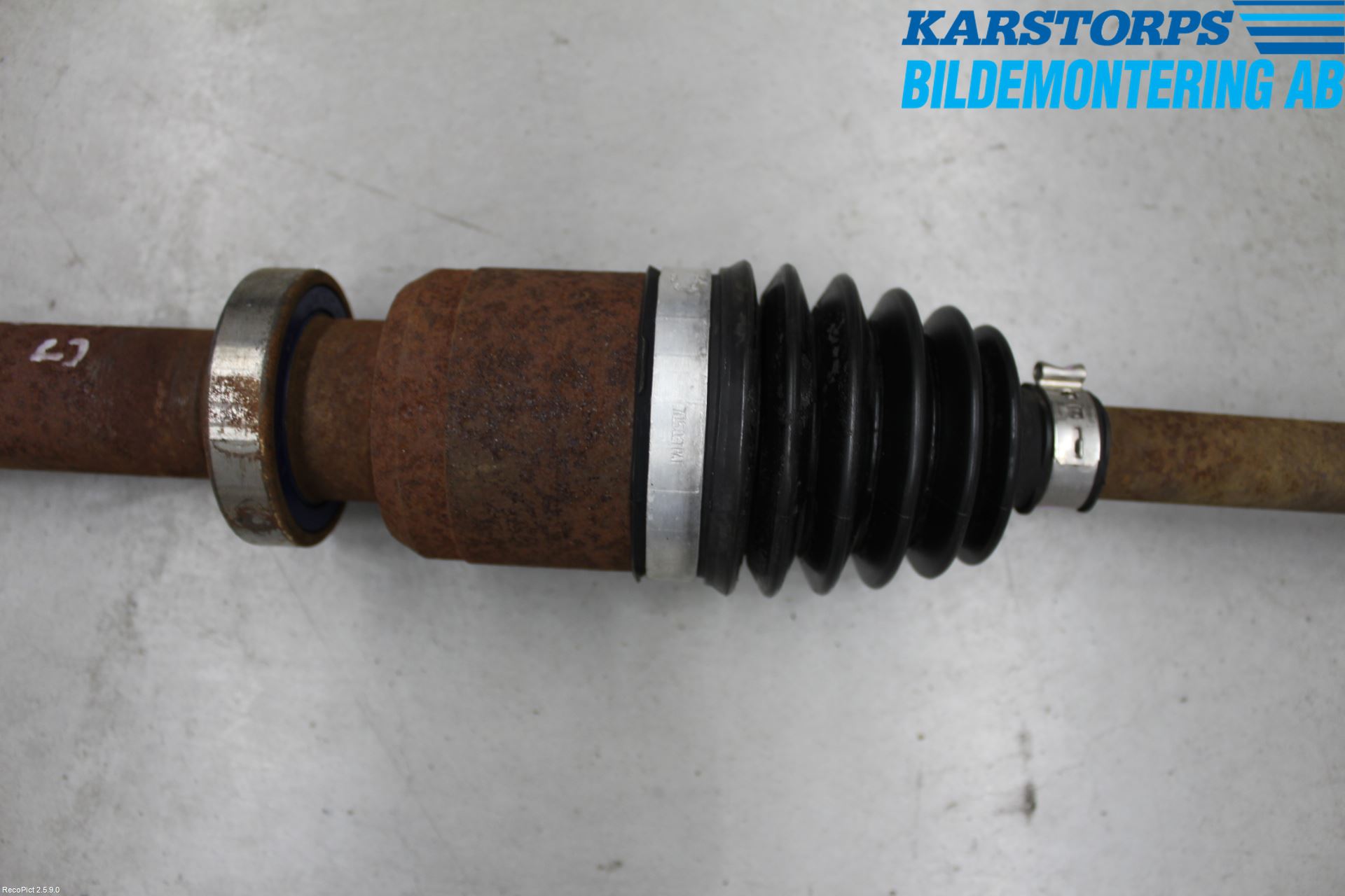 Renault CLIO III  09-12 Drivaxel Fram Höger