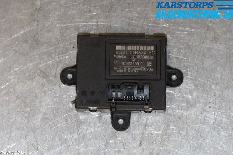 Volvo V70 14-16 Styrenhet Dörr