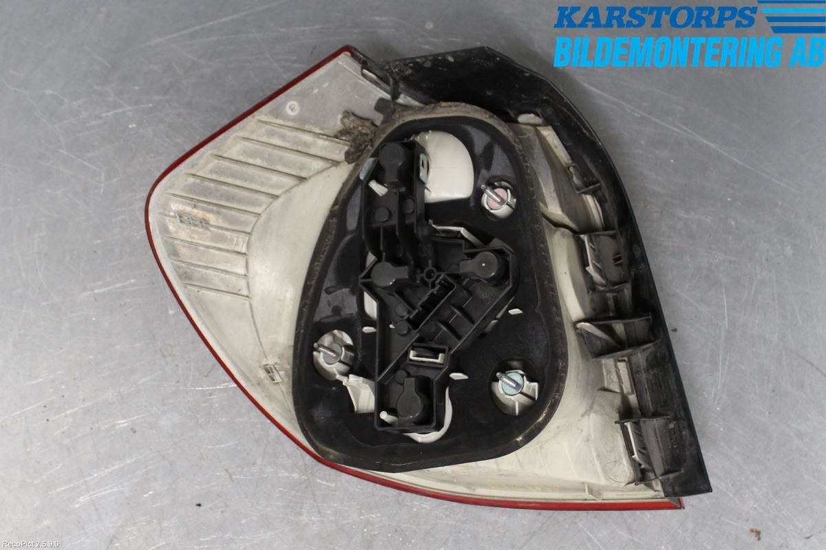 BMW 1 E87/81 5D/3D 03-11 Bakljus Höger