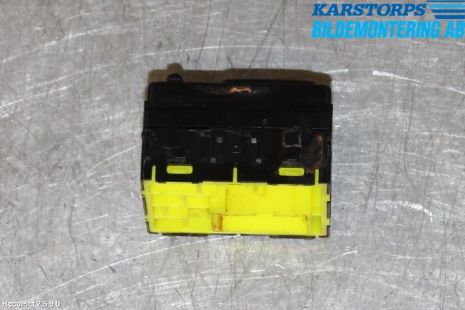 Nissan NV200/NV200 COMBI Strömställare Spegel
