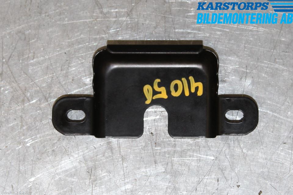Volvo XC70 14-16 Huvlås