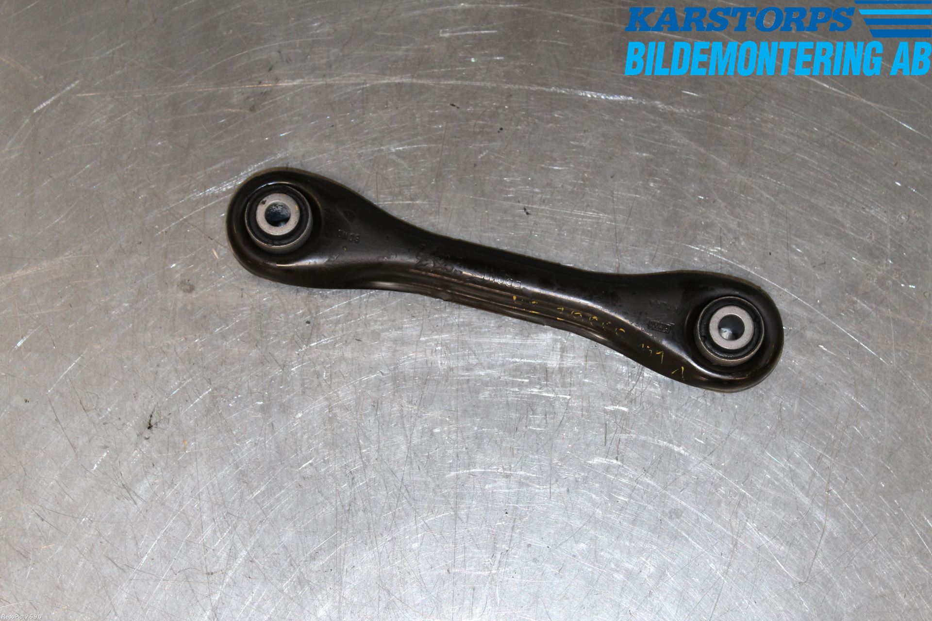 Volvo V40 12-19 Momentstag Bak