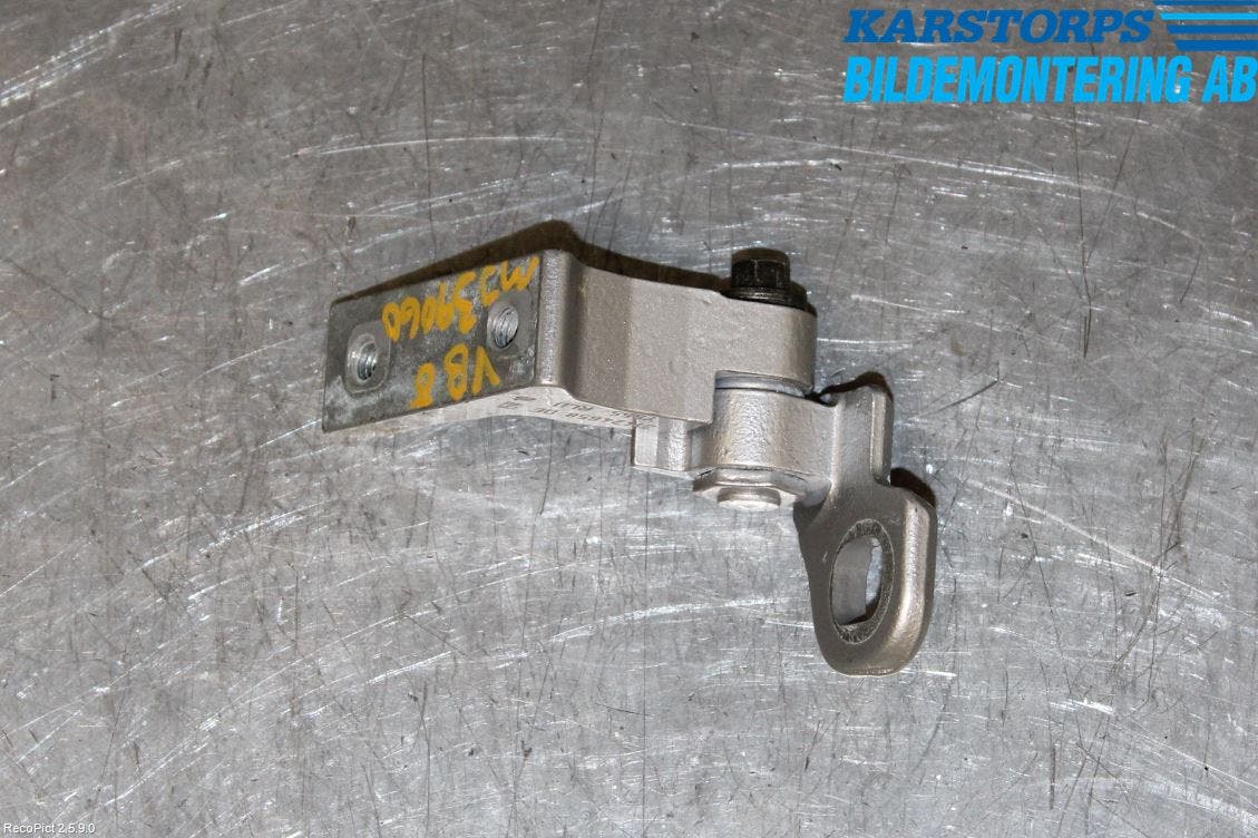 Volvo V40 12-19 Dörrgångjärn