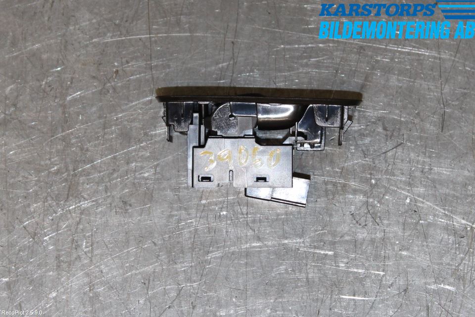 Volvo V40 12-19 Strömställare Elhiss