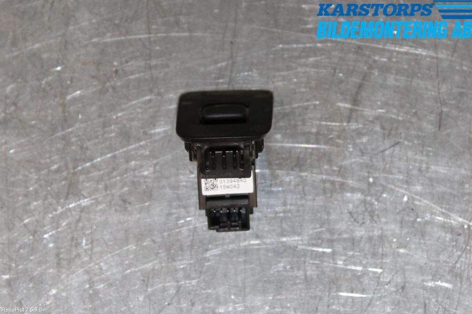 Volvo V40 12-19 Strömställare Elhiss