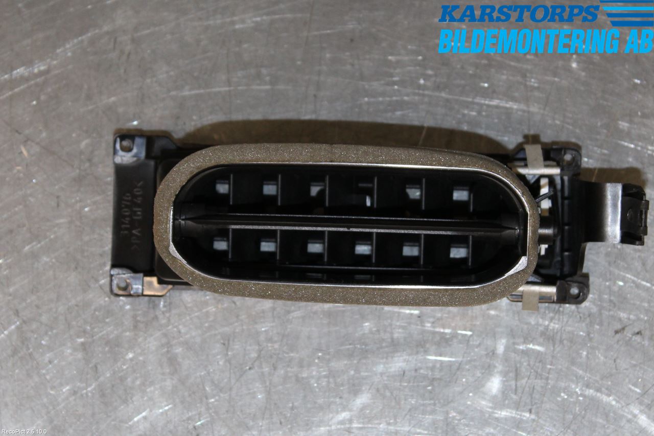 Volvo S80 07-13 Defrosterkanal-Munstycke