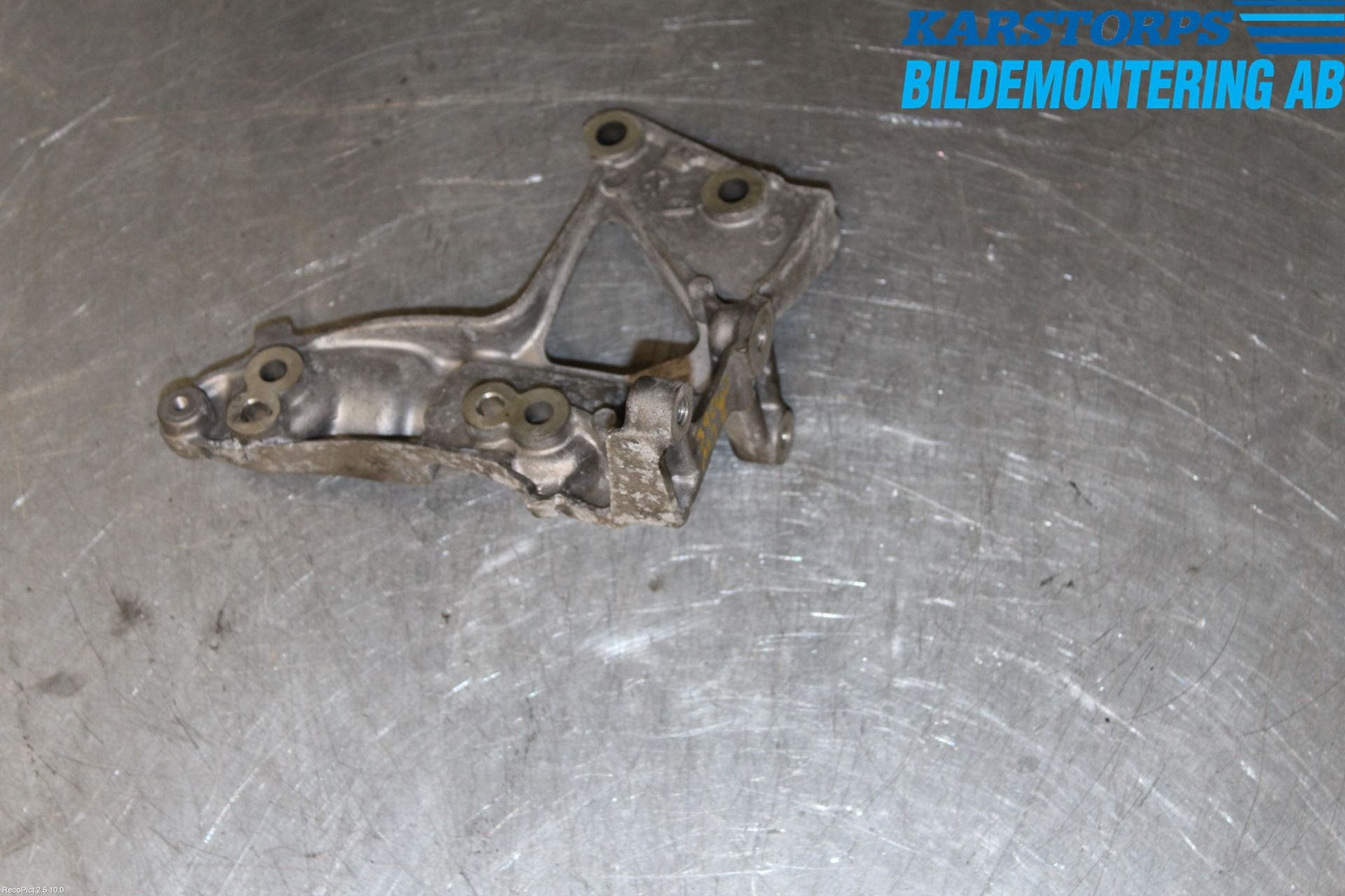 Volvo V40 12-19 Ac Kompressor-Fäste