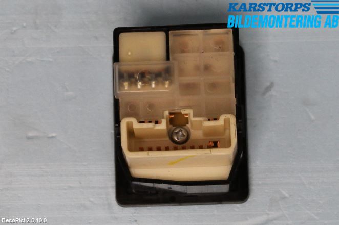 Mitsubishi L200 06-15 Strömställare Spegel