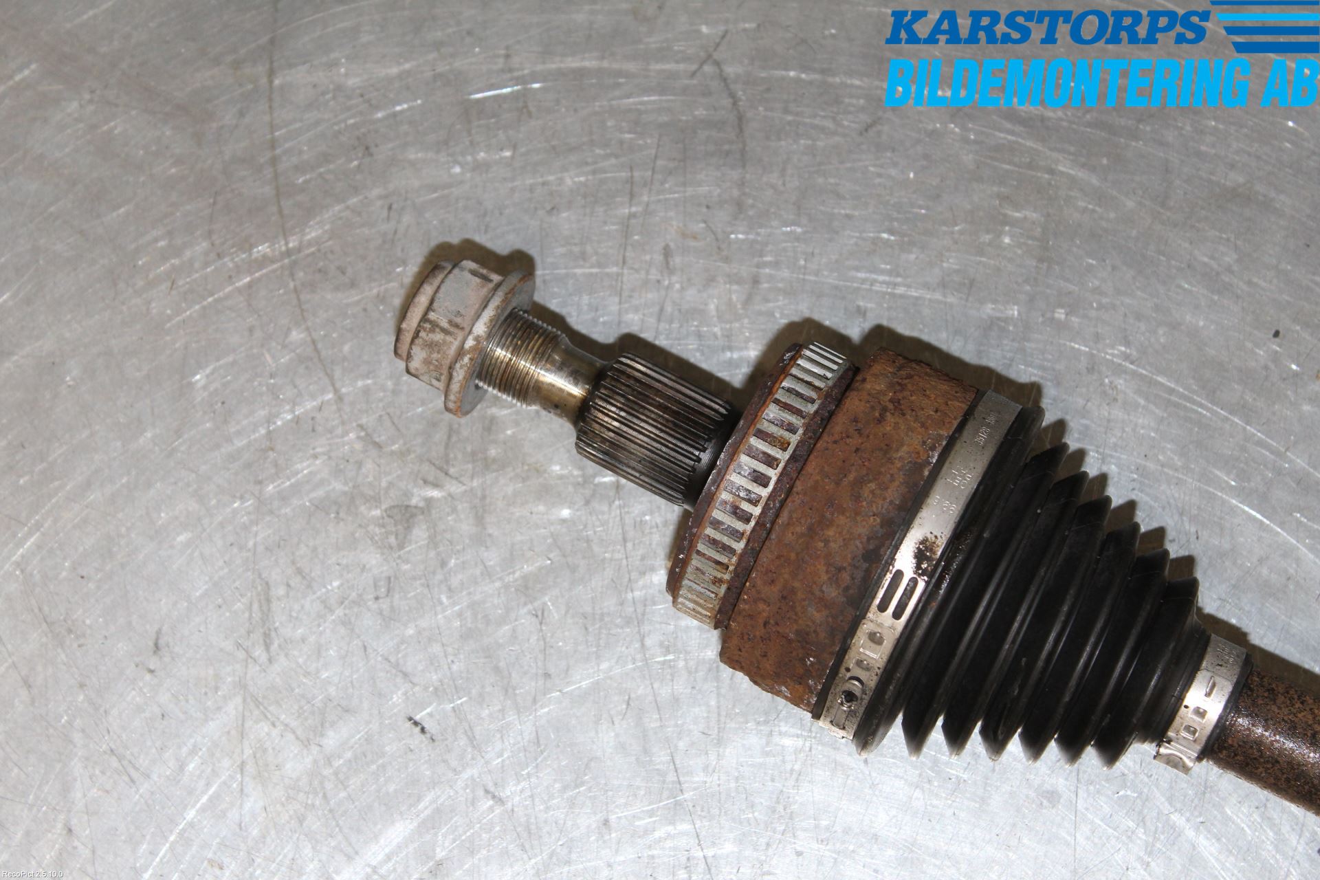 Mercedes-Benz MB ML (W163) 97-05 Drivaxel Bak Vänster