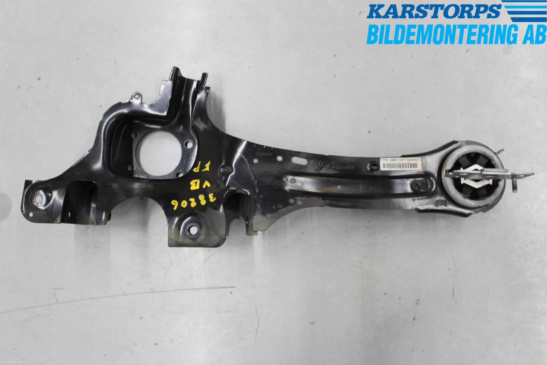 Volvo V60 14-18 Bärarm Bak Vänster