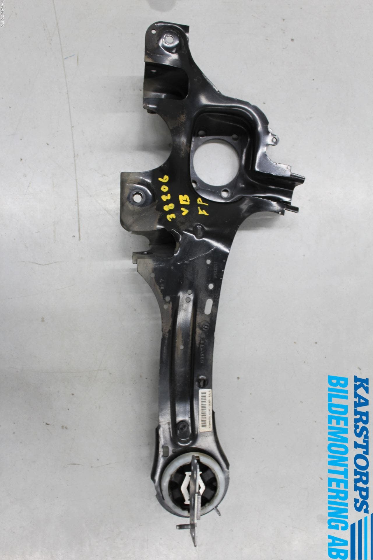 Volvo V60 14-18 Bärarm Bak Vänster