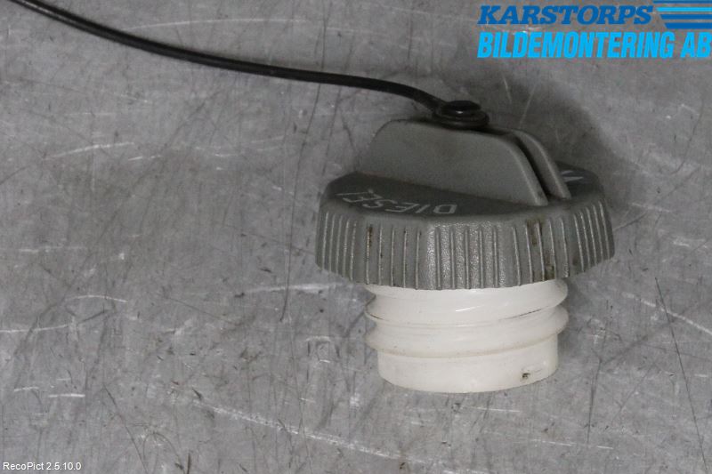 Mitsubishi L200 06-15 Bränsletankslock