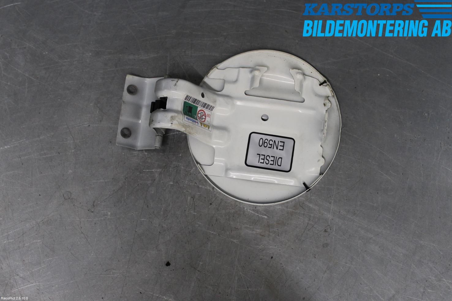 Mitsubishi L200 06-15 Tanklucka