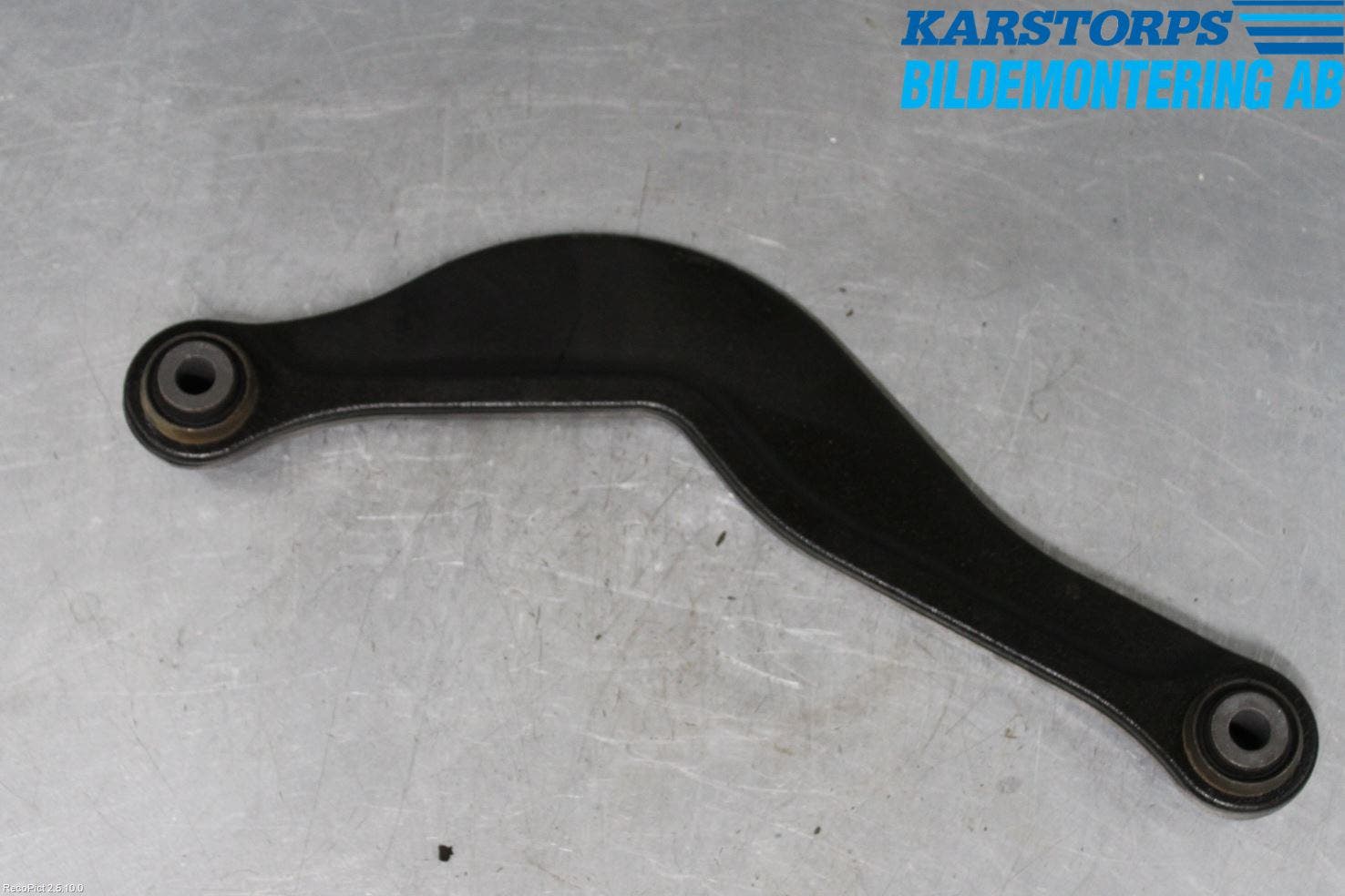 Volvo V60 14-18 Bärarm Bak Övre Höger