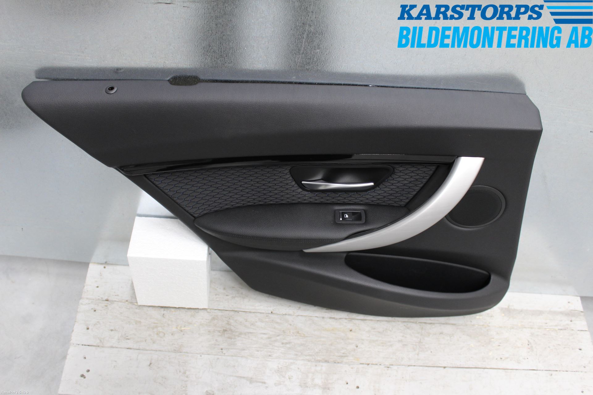 BMW 3 F30/F31/F80 12-19 Dörrklädsel Vä