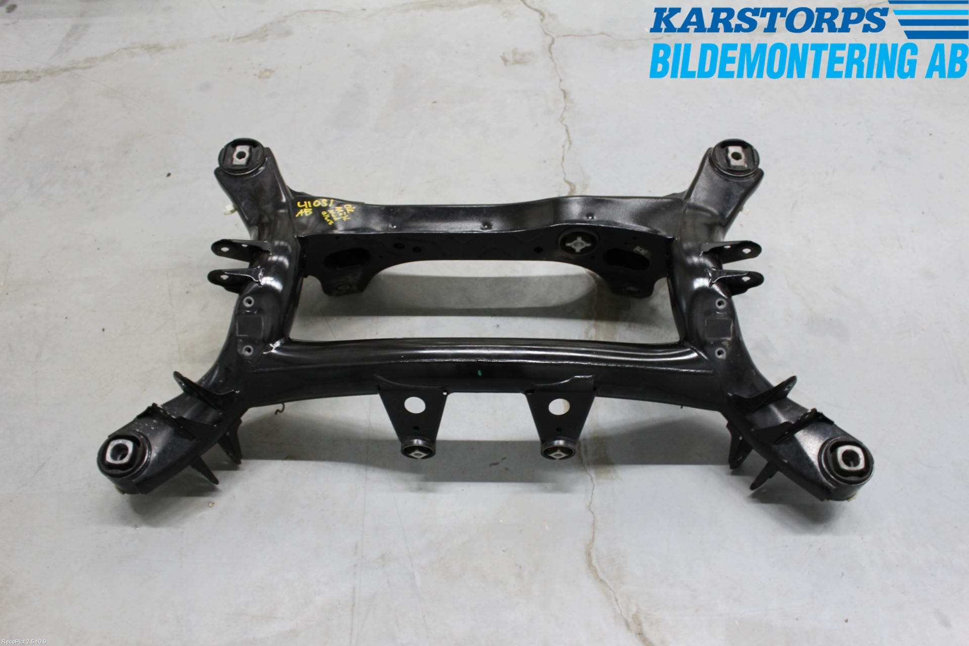 BMW 3 F30/F31/F80 12-19 Bakaxelbalk