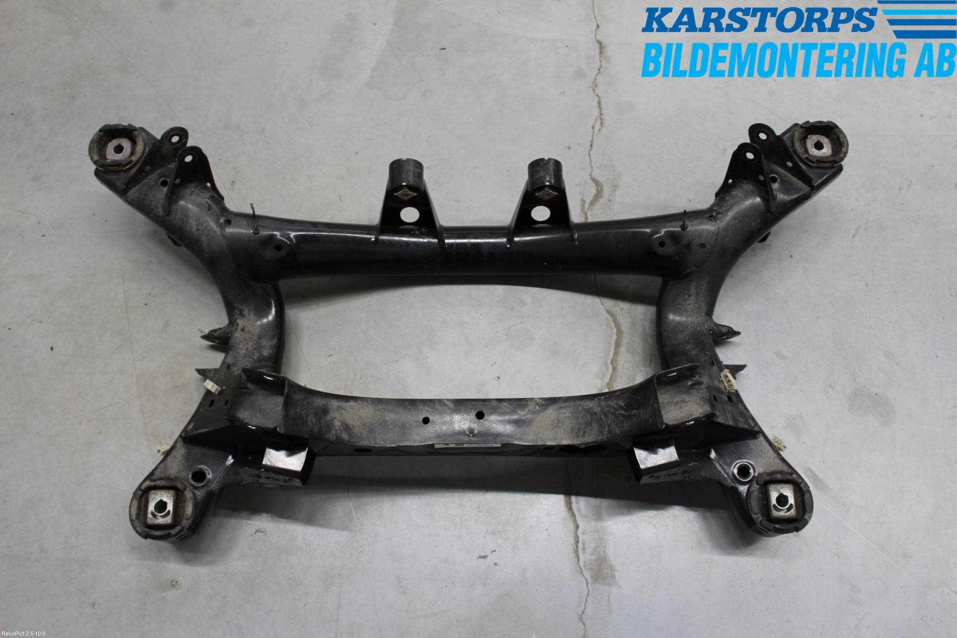 BMW 3 F30/F31/F80 12-19 Bakaxelbalk