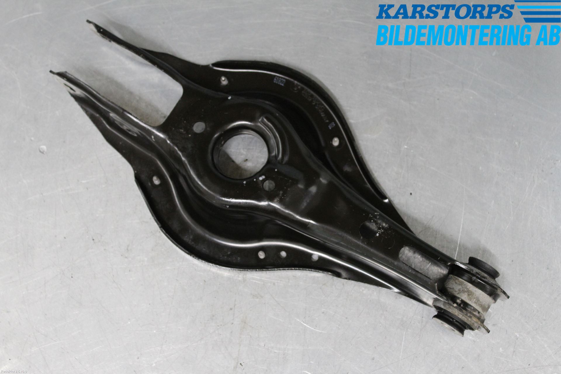 BMW 3 F30/F31/F80 12-19 Bärarm Bak Höger