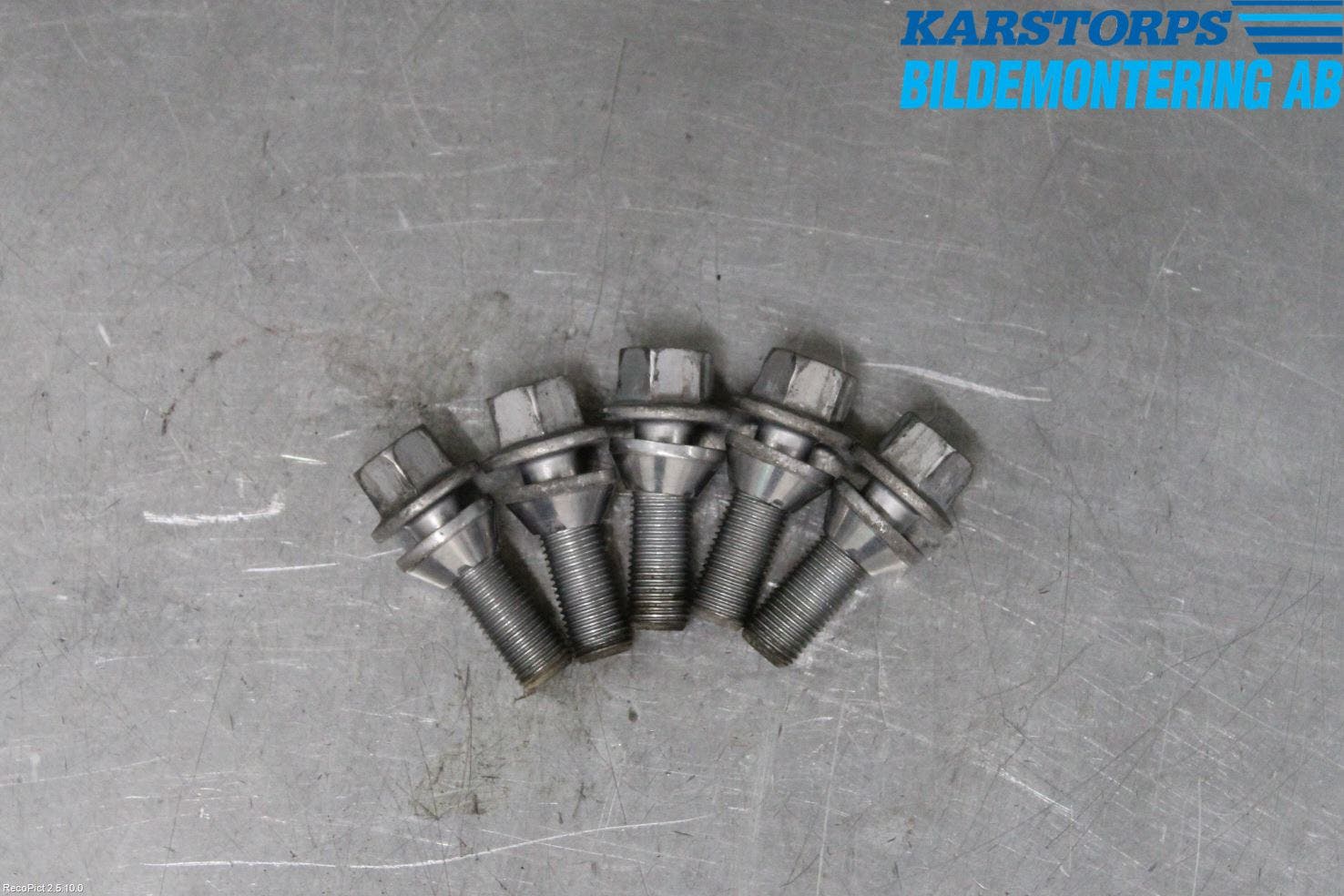 Volvo V70 14-16 Hjulmutter-Bult-Sats